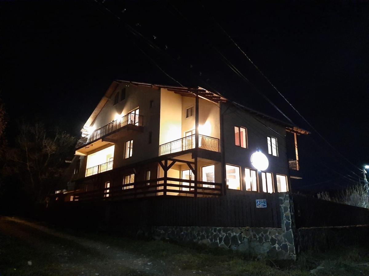 Pensiunea Montan Din Bran,sat Simon Indoor Hotel