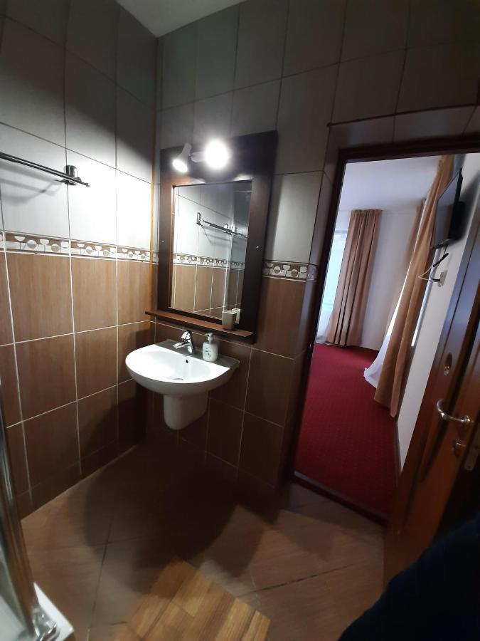 Pensiunea Montan Din Bran,sat Simon Indoor Hotel