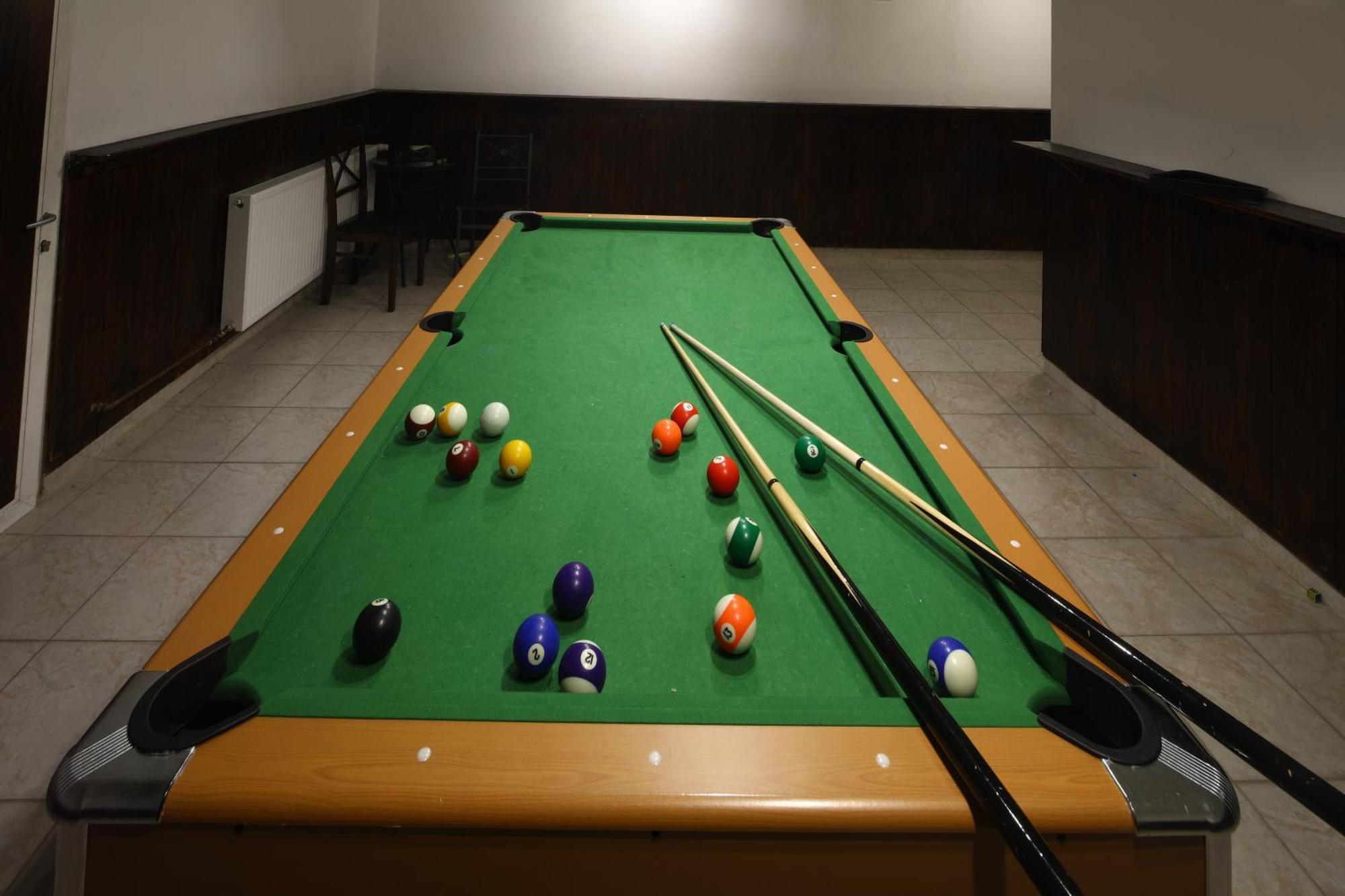 Pensiunea Montan Din Bran,sat Simon Indoor Hotel Bran (Brasov)